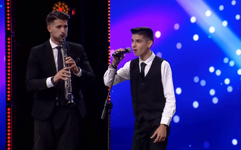 Ελλάδα Έχεις Ταλέντο: Ένας 14χρονος έκλεψε τις εντυπώσεις με τη φωνή του – Ποιος πάτησε το Golden Buzzer – ΒΙΝΤΕΟ