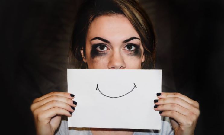 Συγκλονιστικό βίντεο μαθητών για τις 17 γυναικοκτονίες του 2021 – “Με σκότωσε γιατί είναι άνδρας και ήμουν γυναίκα”