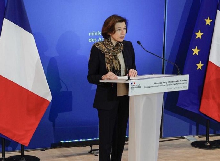 Γαλλίδα υπουργός Άμυνας: Η Ευρώπη είτε θα σταθεί στο ύψος των περιστάσεων είτε θα εξαφανιστεί