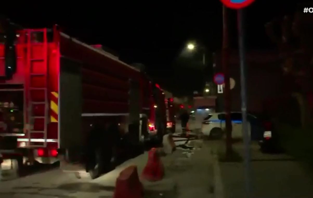 Φωτιά ΤΩΡΑ σε υπόγειο της τροχαίας Περιστερίου
