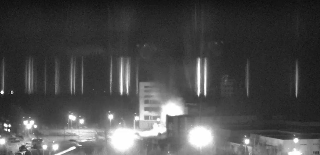 Ουκρανία: Πυρκαγιά εκτός της περιμέτρου στο πυρηνικό εργοστάσιο της Ζαπορίζια – LIVE ΕΙΚΟΝΑ