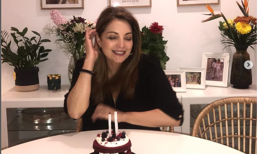 Γενέθλια για την Άντζελα Γκερέκου – Η τούρτα και το μήνυμα για τον Τόλη Βοσκόπουλο