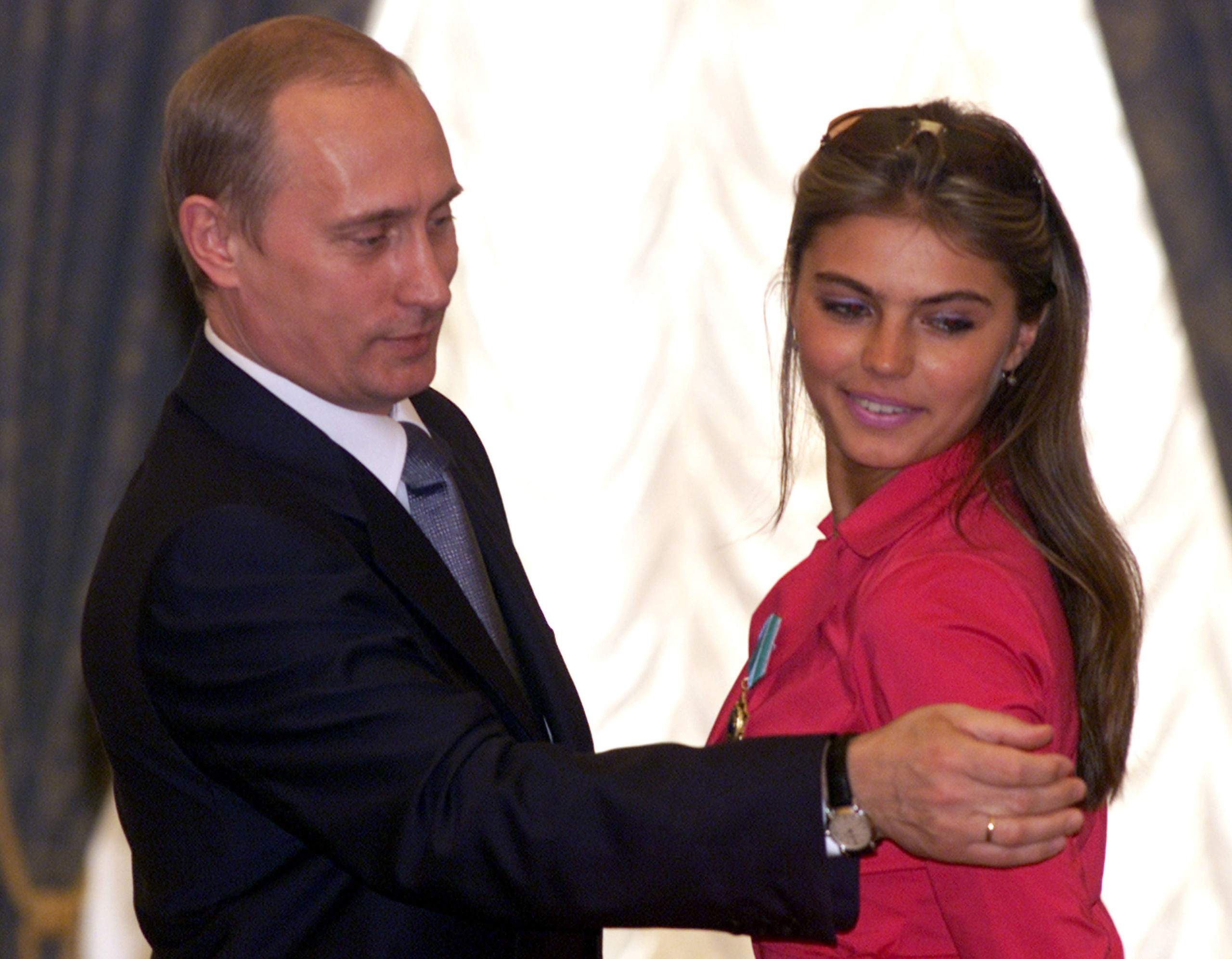 Βλαντίμιρ Πούτιν: Πού κρύβονται η “επίσημη” ερωμένη του και τα τέσσερα παιδιά τους