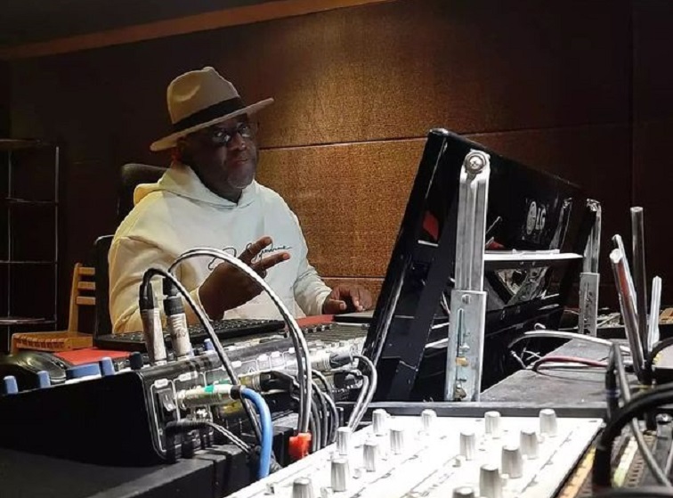 Γνωστός τραγουδιστής της R&B βρέθηκε νεκρός μία εβδομάδα μετά τον θάνατό του