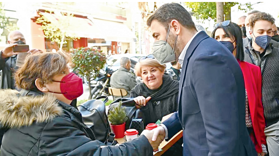 ΠΑΣΟΚ: Το Κίνημα κατεβαίνει στον κόσμο – Ζεσταίνουν τις… κομματικές μηχανές