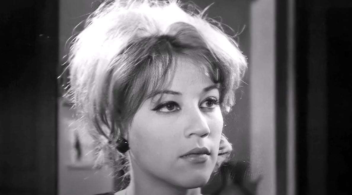 Ζωή Λάσκαρη: Η μοιραία γυναίκα του ελληνικού κινηματογράφου και η εμφάνισή της που προκάλεσε αίσθηση