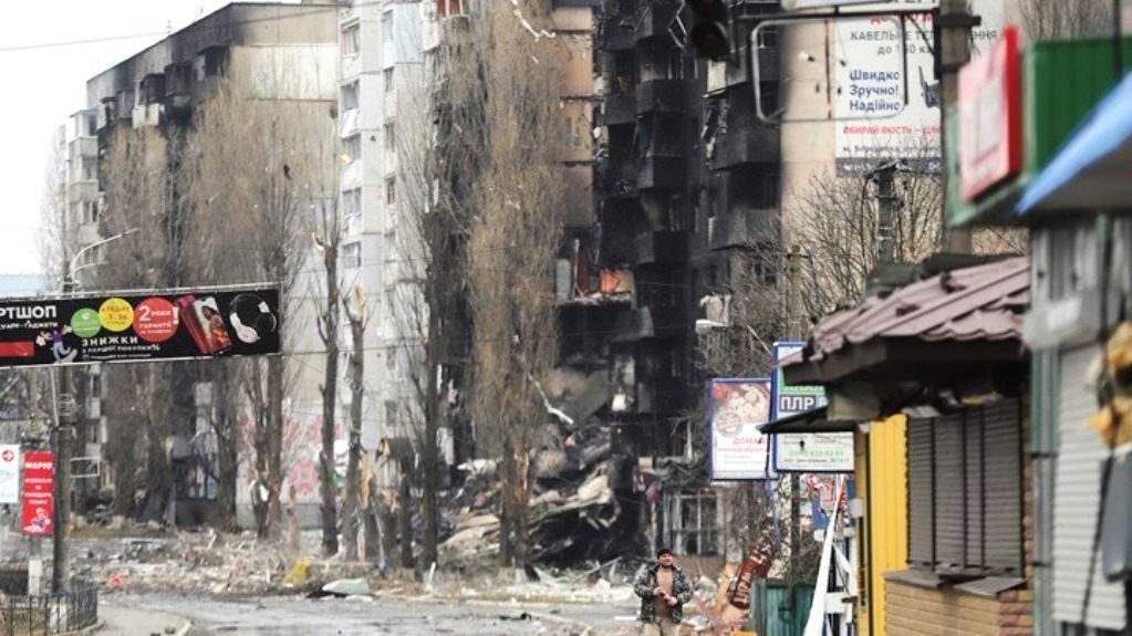 Πόλεμος στην Ουκρανία: Φρίκη στη Μαριούπολη – Καταγγελίες για νεκρούς στους δρόμους και αρπαγές χιλιάδων κατοίκων