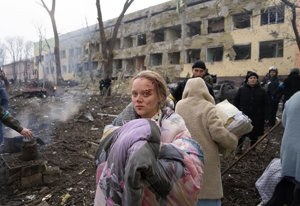 Ουκρανία: “Ψευδείς ειδήσεις” χαρακτηρίζει η Μόσχα τον βομβαρδισμό του νοσοκομείου παίδων στη Μαριούπολη