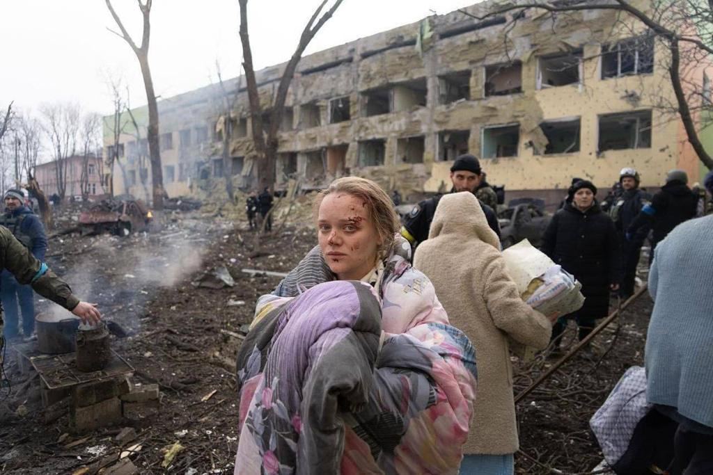 Ουκρανία: Μυστήριο με την έγκυο της Μαριούπολης – Τι λέει από τη Ρωσία για τον βομβαρδισμό του μαιευτηρίου