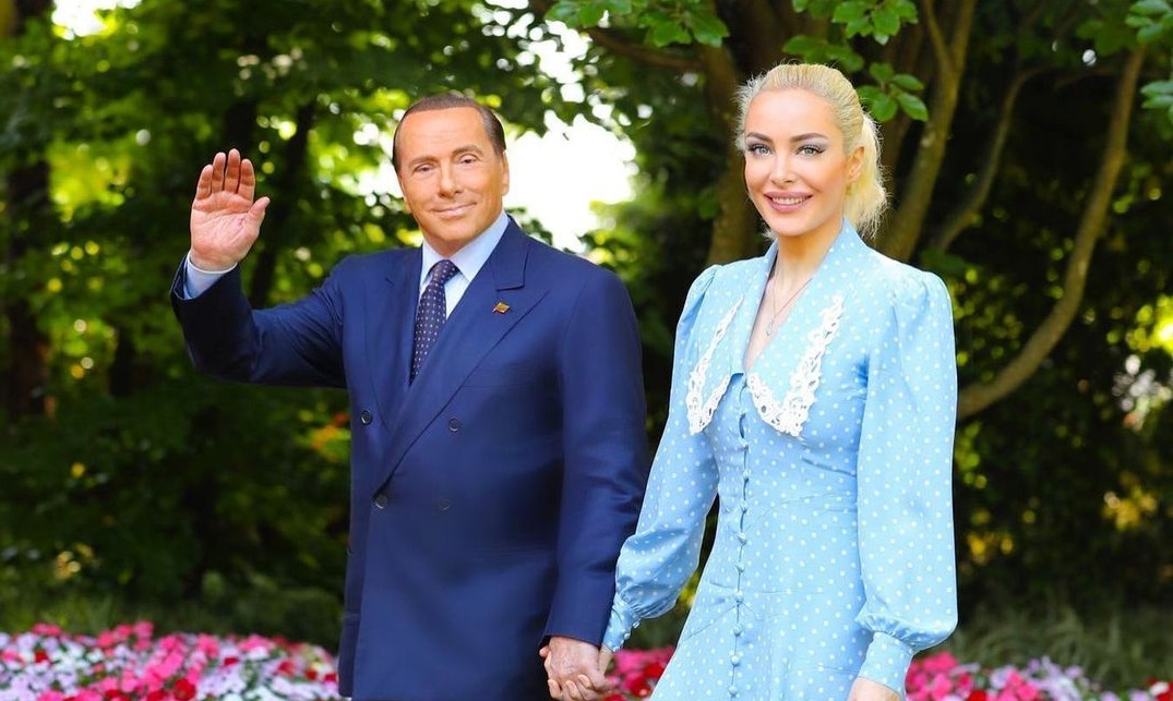 Μάρτα Φασίνα: Ποια είναι η 32χρονη καλλονή που παντρεύεται τον Σίλβιο Μπερλουσκόνι