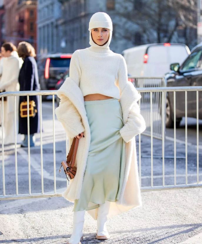 Μεταξωτή φούστα: Υποδεχόμαστε την άνοιξη με 6 εναλλακτικούς συνδυασμούς