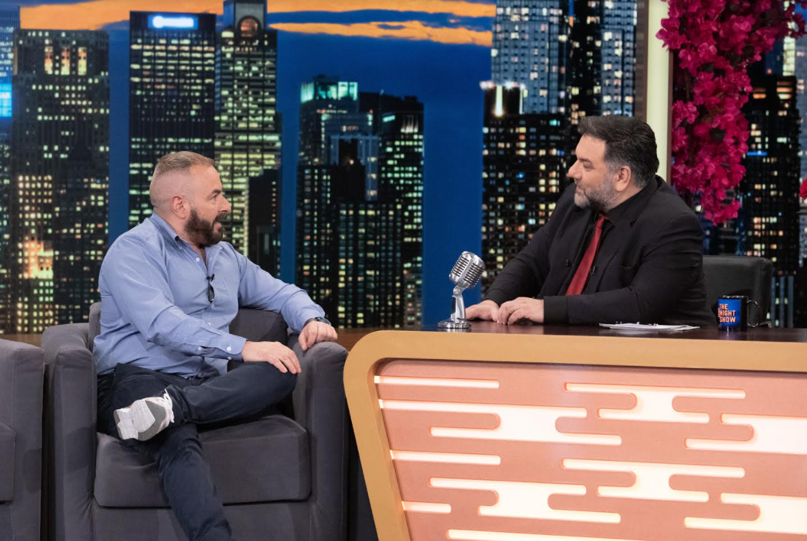 «The 2Night Show»: Καλεσμένος ο Νίκος Νικόλιζας – Γιατί η Καίτη Γκρέυ τον θεωρεί γιο της