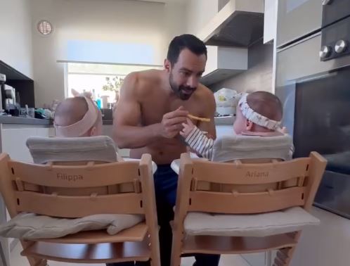 Σάκης Τανιμανίδης: To τρυφερό βίντεο με τις δίδυμες κόρες του που “έριξε” το Instagram