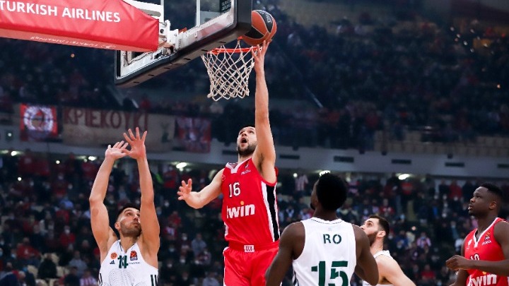 Euroleague: Άνετα ο Ολυμπιακός τον Παναθηναϊκό στο ΣΕΦ (101-73)