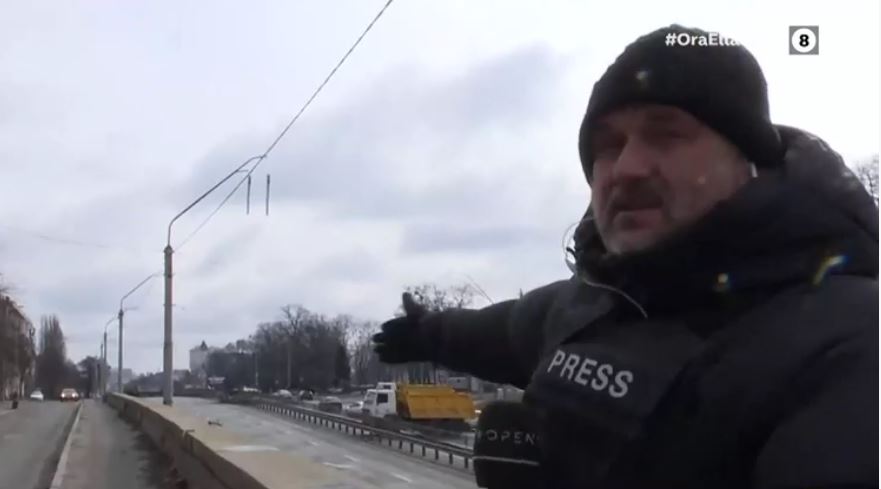 Ουκρανία: Έκρηξη τη στιγμή που ο ανταποκριτής του OPEN στο Κίεβο ήταν στον αέρα 