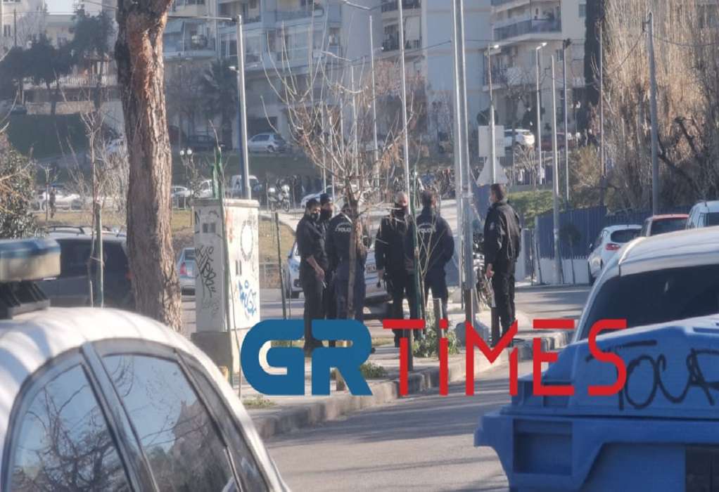 Συναγερμός στην Ορεστιάδα: Εντοπίστηκε οπλοβομβίδα σε πολυκατοικία – Εκκενώνονται διαμερίσματα