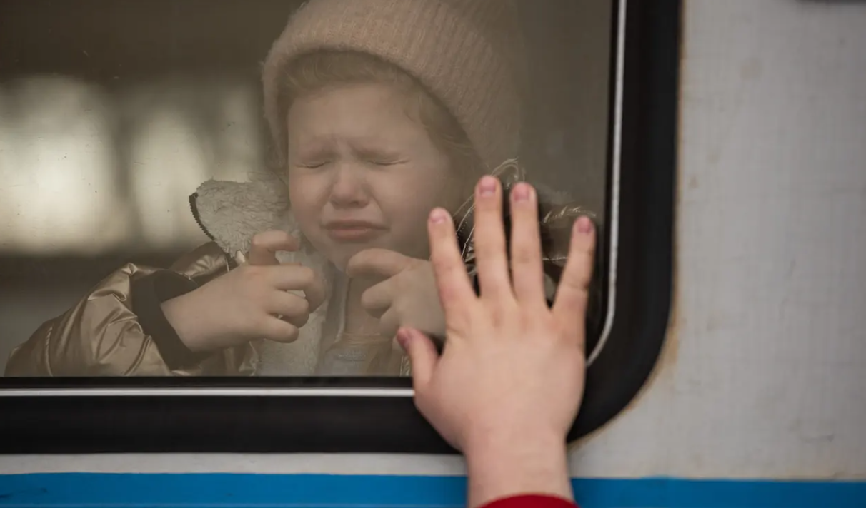 Ένας μήνας πολέμου στην Ουκρανία: Η διάψευση των αρχικών εκτιμήσεων του Πούτιν και τα σενάρια