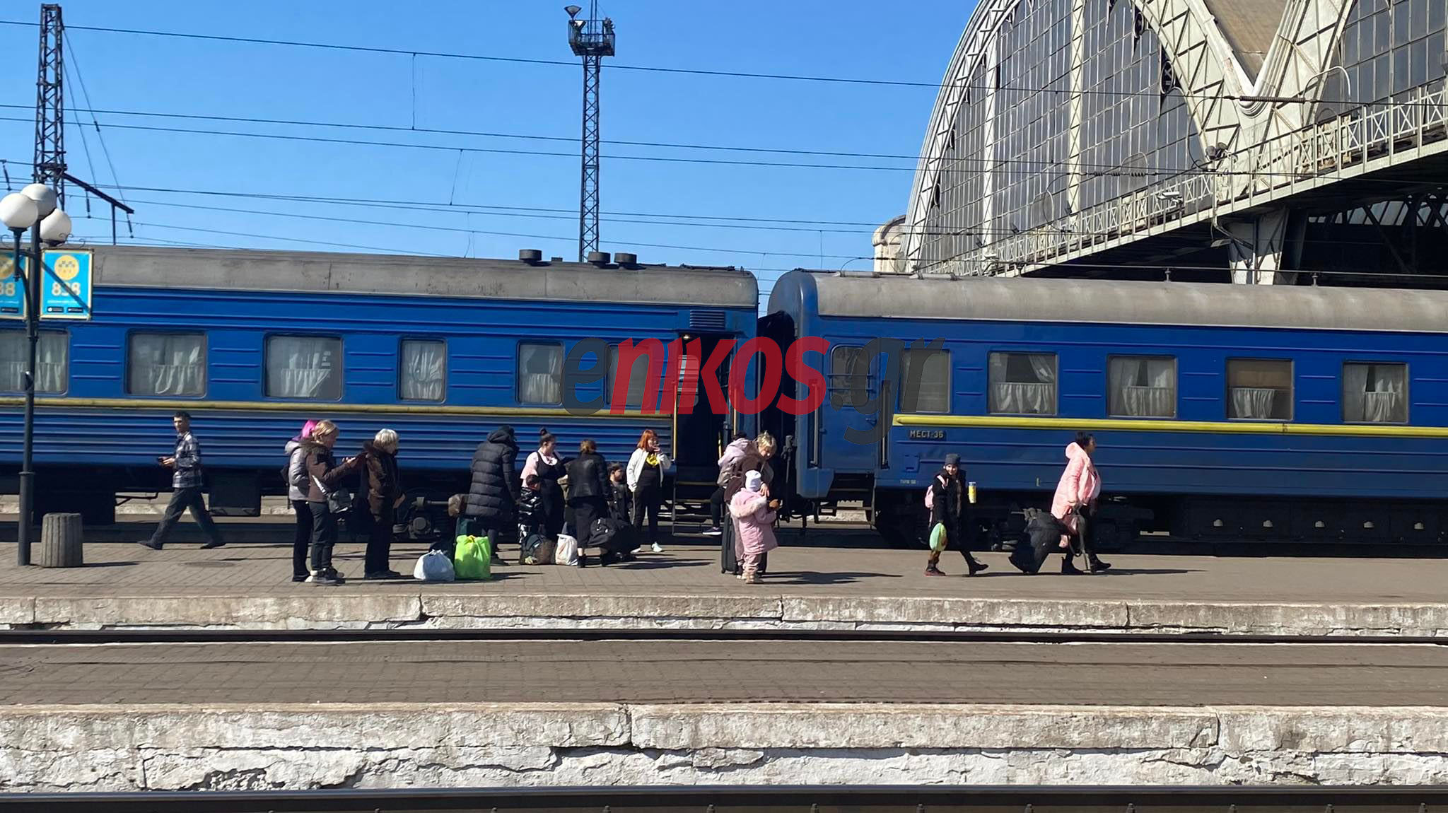 ΑΠΟΣΤΟΛΗ στην Ουκρανία: Ξεριζωμός χωρίς τέλος από την κόλαση του πολέμου – Συγκλονίζουν οι φωτογραφίες