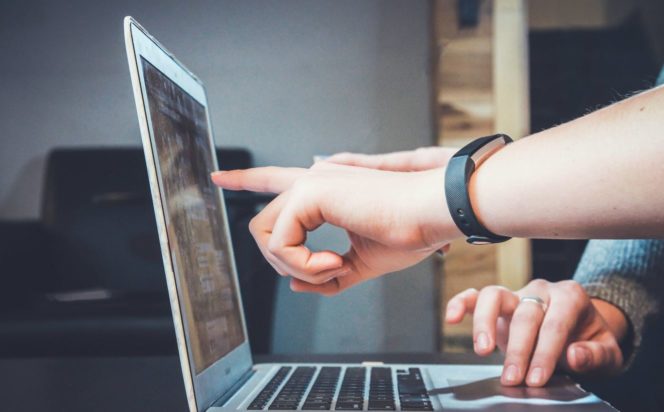 πρώτο ένσημο