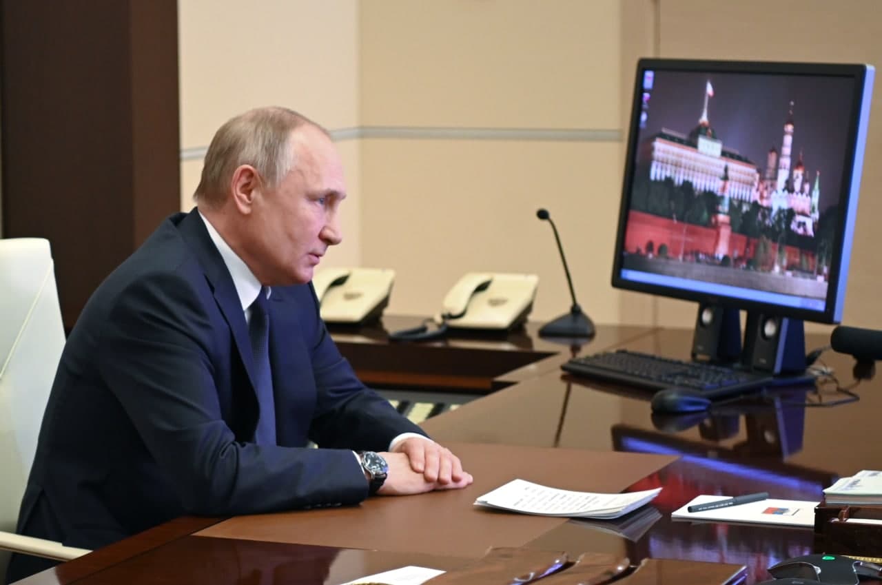 Βλαντίμιρ Πούτιν σε Σαρλ Μισέλ: Πιέστε το Κίεβο να σεβαστεί το ανθρωπιστικό δίκαιο