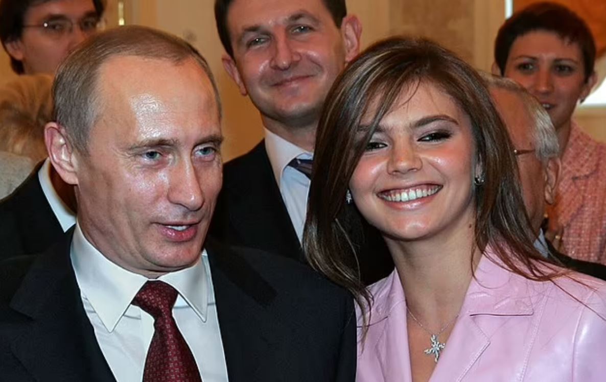 Βλαντίμιρ Πούτιν: Στη Μόσχα η Αλίνα Καμπάεβα με… νέα εμφάνιση