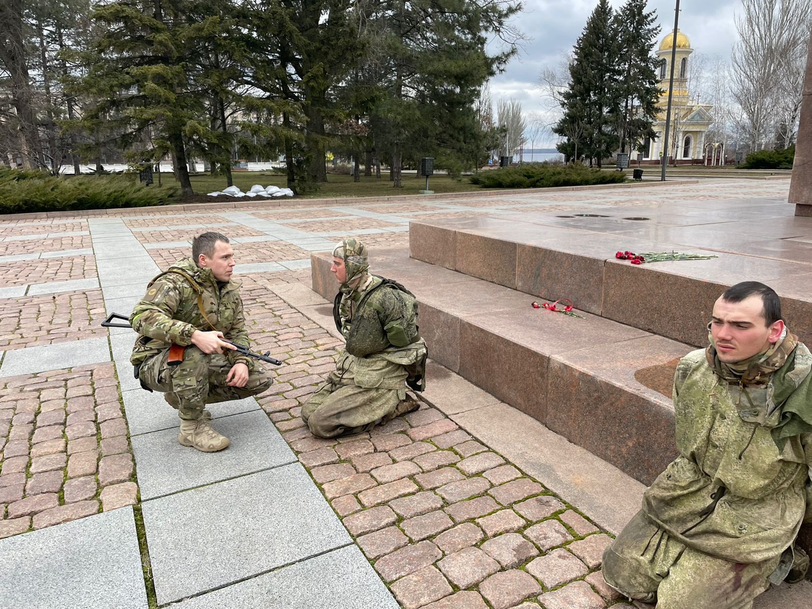 Ανταλλαγή αιχμάλωτων στρατιωτών και ναυτικών μεταξύ Ουκρανίας και Ρωσίας