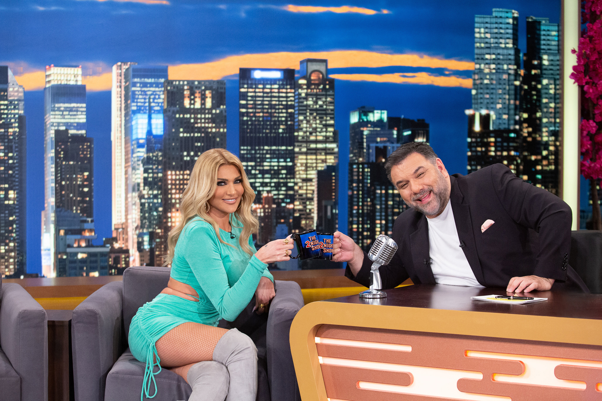 The 2night Show απόψε με την Αγγελική Ηλιάδη και τον Αλέξανδρο Πονομάροβ