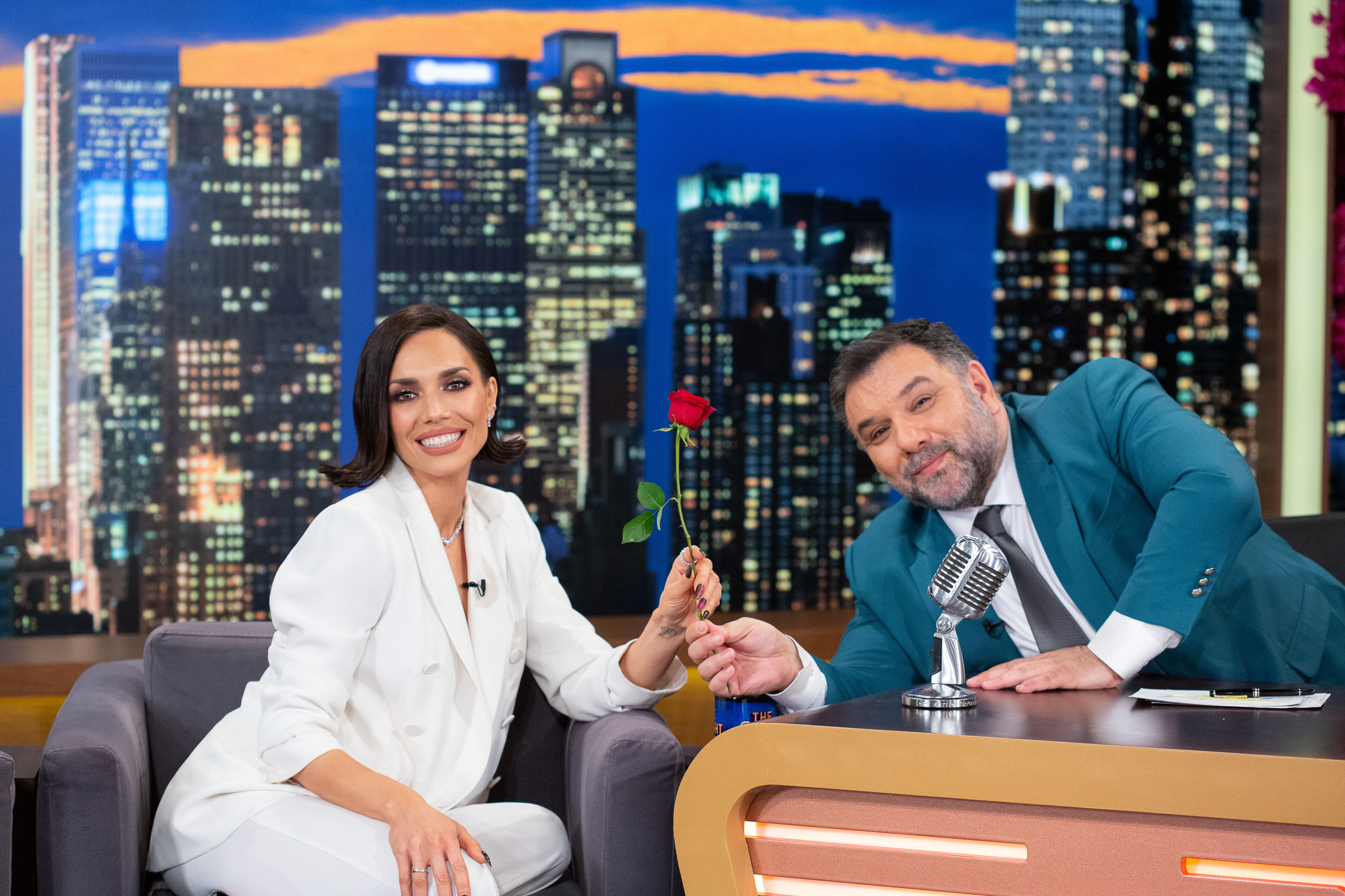 Η Κρυσταλλία απόψε στο The 2night Show – Τα “γαλλικά” και το… alter ego της