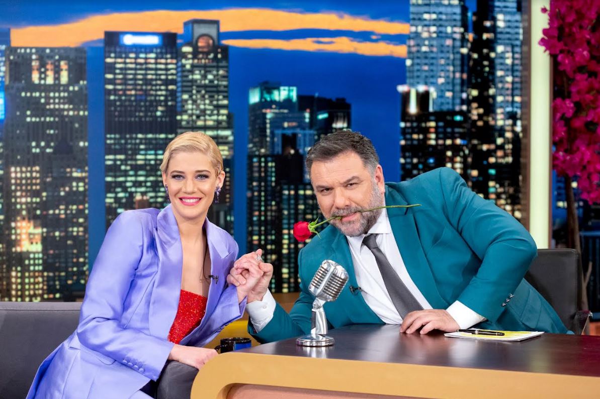 «The 2Night Show»: Καλεσμένη η Τζένη Θεωνά – Η “γλυκιά” παγίδα που της έστησε ο μικρός Σπύρος Ντούγιας