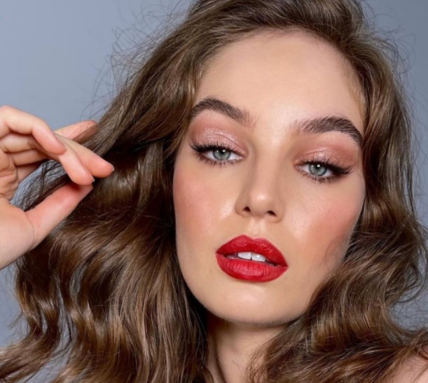 Έτσι θα συνδυάσετε το κραγιόν σας με το υπόλοιπο μακιγιάζ