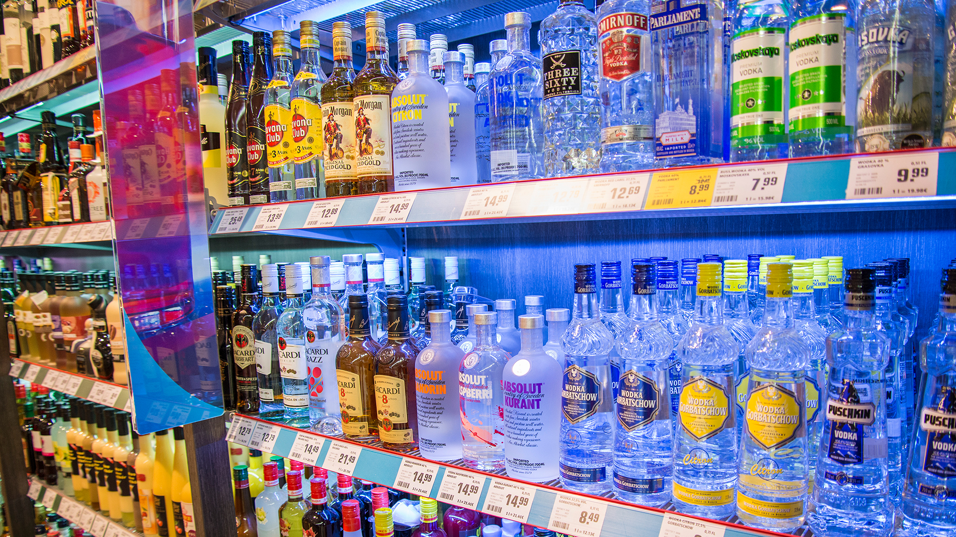 «Πελάτης» σήκωνε την κάβα από τα σούπερ μάρκετ – Έκλεβε τα αλκοολούχα ποτά