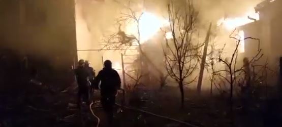 Ουκρανία: Τέσσερις νεκροί σε ρωσικό πλήγμα σε κατοικίες στη Ζιτόμιρ – ΒΙΝΤΕΟ