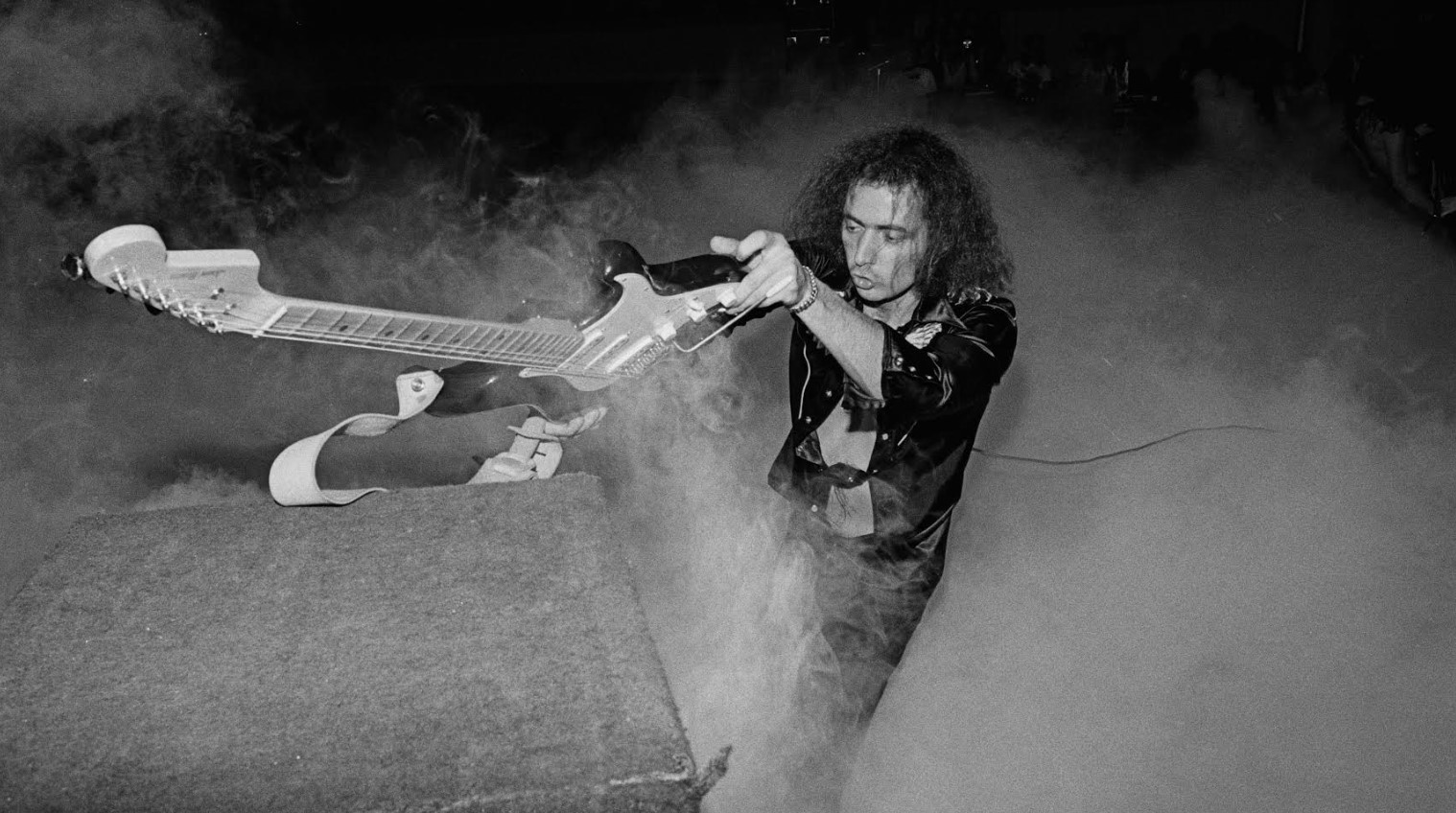 Η βίαιη εμφάνιση του Ritchie Blackmore στην California και η αντίδρασή του στο εμβόλιο της γρίπης