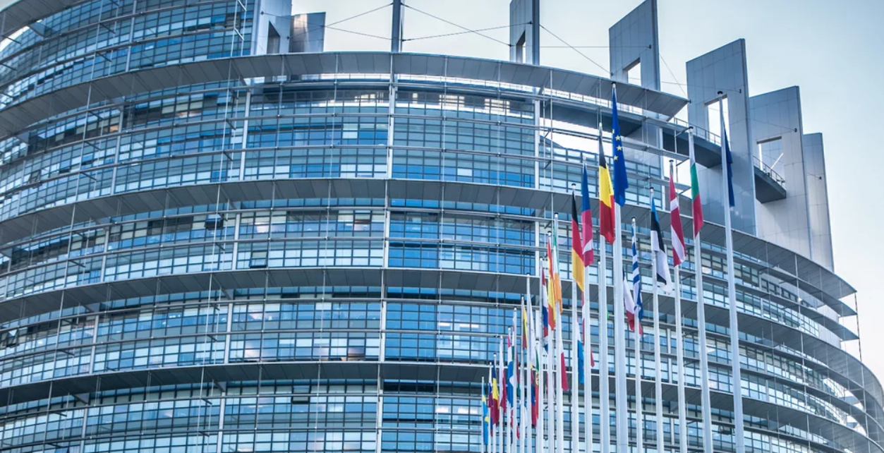 Φυσικό αέριο: Η Ε.Ε συμφωνεί να μην πληρώσει την Ρωσία σε ρούβλια – “Πιθανοί παραβίαση το άνοιγμα λογαριασμών” λένε οι Βρυξέλλες