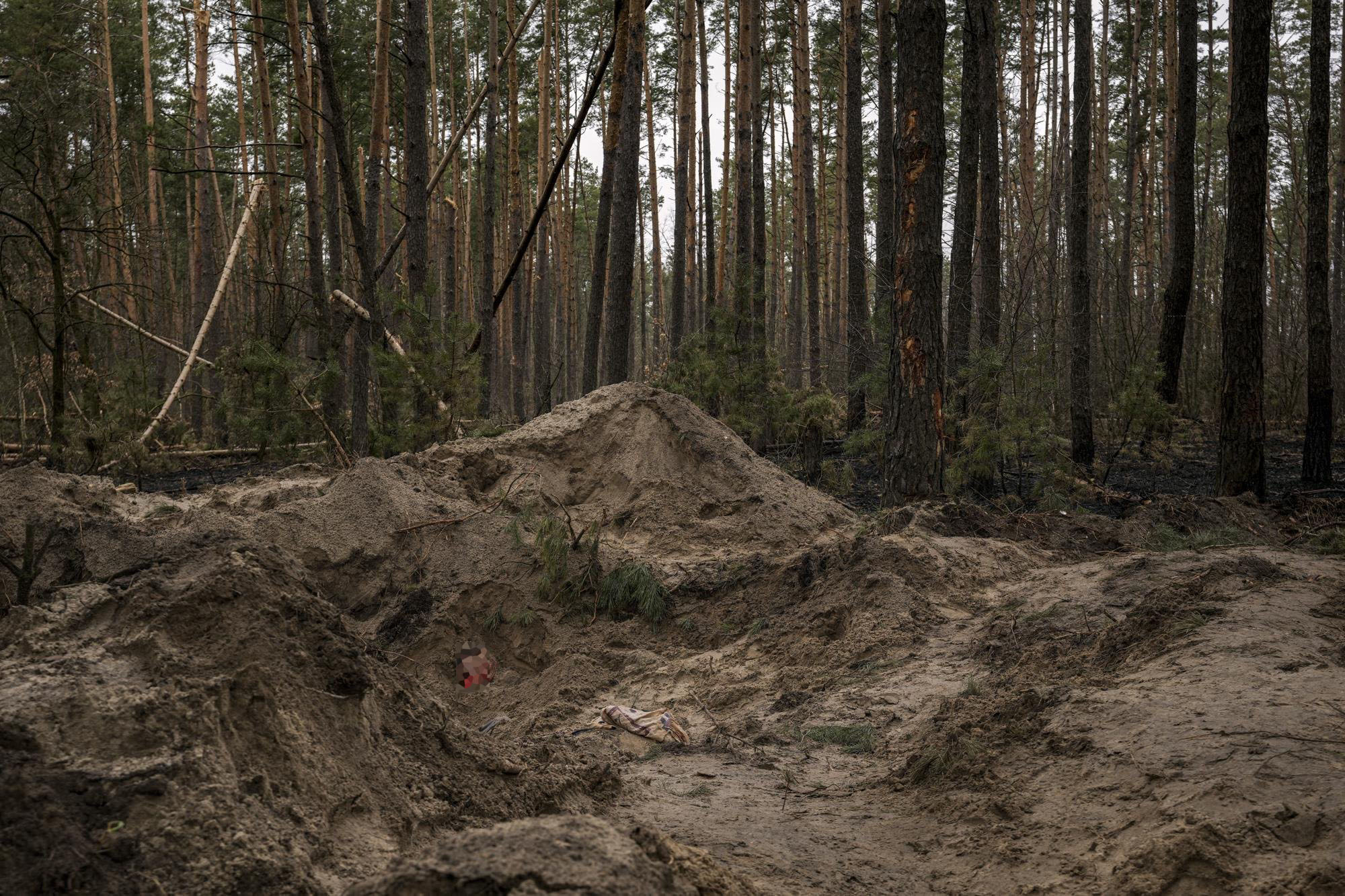 Πόλεμος στην Ουκρανία: Η δήμαρχος του χωριού Μοτίζιν και η οικογένειά της βρέθηκαν θαμμένοι