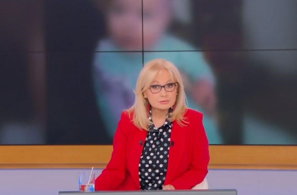 Φως στο Τούνελ: Ξανά στα κόκκινα η Αγγελική Νικολούλη – Πήρε “φωτιά” το Twitter – ΦΩΤΟ