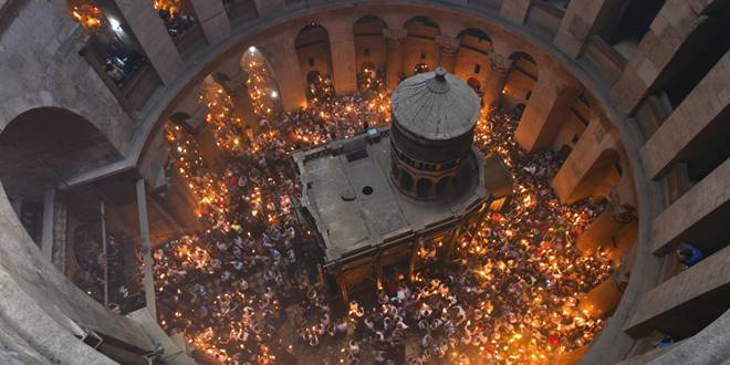 Άγιο Φως: Γιατί καθυστερεί η άφιξή του στην Αθήνα