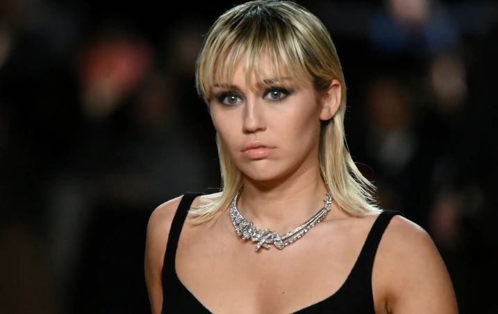 Μάιλι Σάιρους