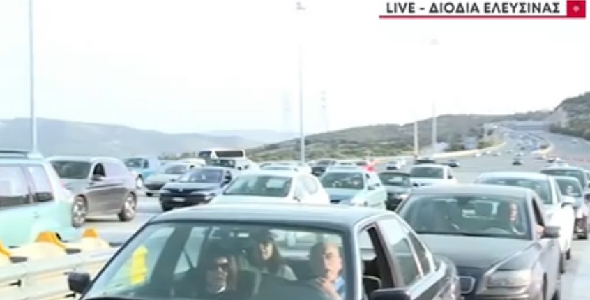 Πάσχα 2022: Ουρές χιλιομέτρων στην επιστροφή των εκδρομέων – Μεγάλες καθυστερήσεις και αυξημένη η κίνηση