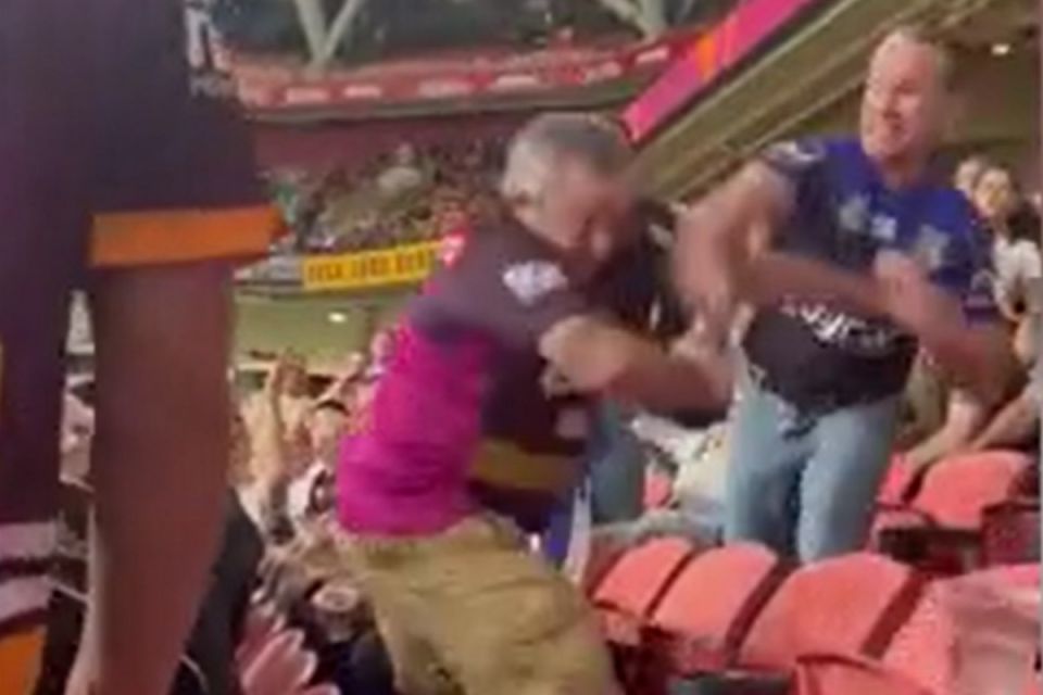 Αυστραλία: Οπαδός έφαγε ξύλο επειδή δεν τήρησε ενός λεπτού σιγή