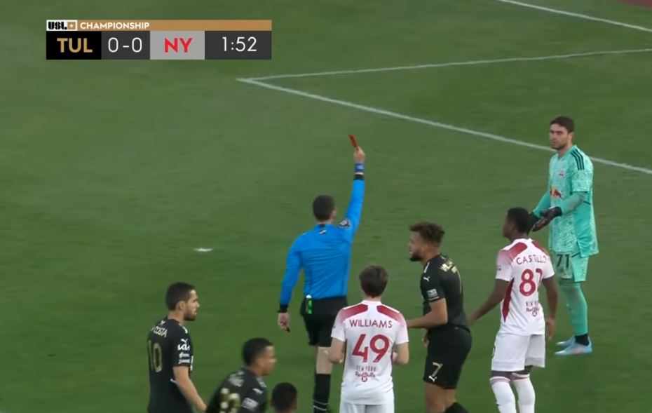 Γιάννης Νικοπολίδης: Εφιαλτικό ντεμπούτο με τους New York Red Bulls – Αποβλήθηκε μόλις στο 2ο λεπτό – ΒΙΝΤΕΟ