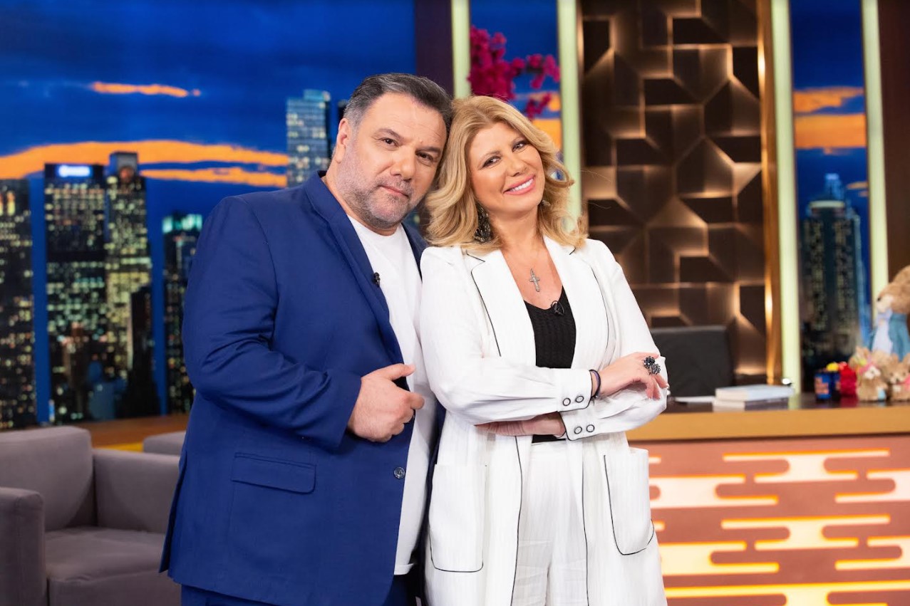 Τhe 2Night Show: Ο Γρηγόρης Αρναούτογλου υποδέχεται απόψε την Ζήνα Κουτσελίνη