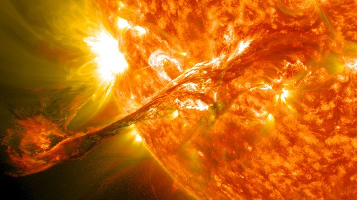 Ισχυρή ηλιακή καταιγίδα θα χτυπήσει τη Γη – Τι λένε οι επιστήμονες