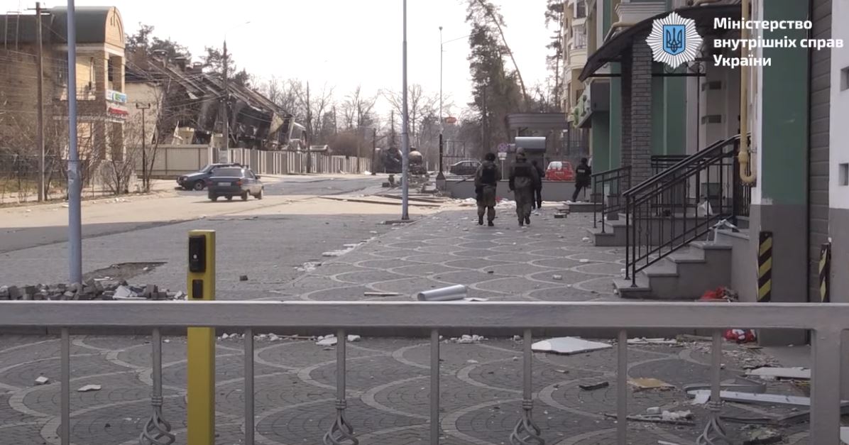 Πόλεμος στην Ουκρανία: Οι ουκρανικές δυνάμεις ανακατέλαβαν το Ιρπίν – ΒΙΝΤΕΟ από την αστυνομική επιχείρηση