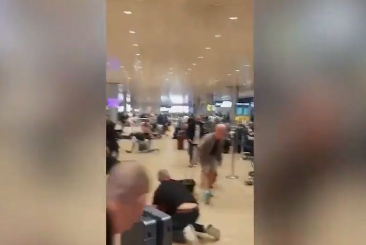 Πανικός σε αεροδρόμιο του Ισραήλ – Οβίδα βρέθηκε σε αποσκευές τουριστών ΦΩΤΟ&ΒΙΝΤΕΟ