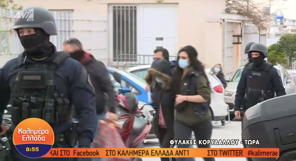 Στον Κορυδαλλό η Ρούλα Πισπιρίγκου – Αποδοκιμασίες από πολίτες