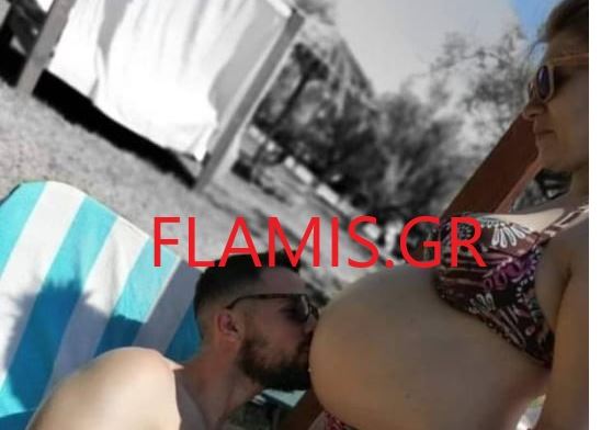 Μάνος Δασκαλάκης και Ρούλα Πισπιρίγκου στην παραλία μετά τον θάνατο της Μαλένας