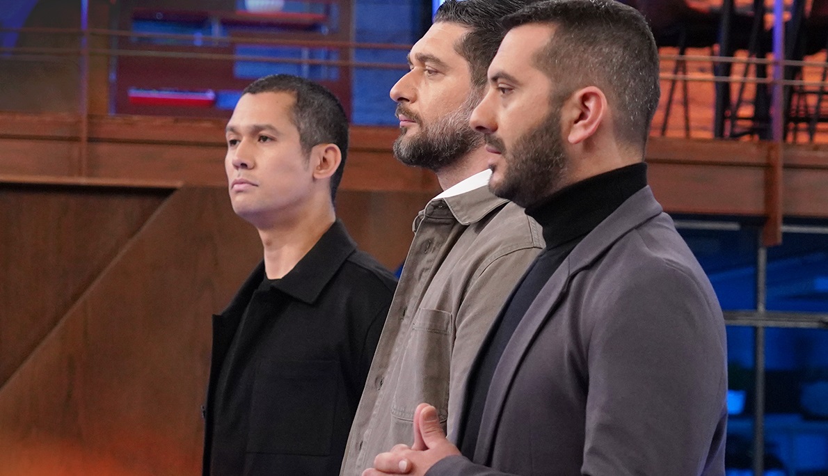 Μεγάλη ανατροπή στο MasterChef – Η λευκή ποδιά έμεινε στα χέρια των κριτών – ΒΙΝΤΕΟ