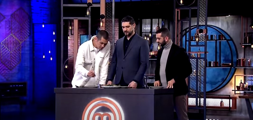 MasterChef: Ξεκινά νέα εβδομάδα με “οικολογικό χαρακτήρα” – Το αρνητικό σχόλιο του Λεωνίδα Κουτσόπουλου σε διαγωνιζόμενο