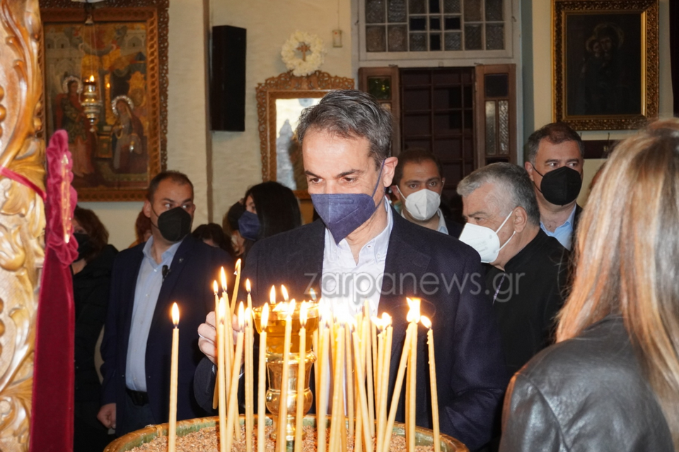 Χανιά: Ο Κυριάκος Μητσοτάκης στην ακολουθία του Eπιταφίου στη Χαλέπα